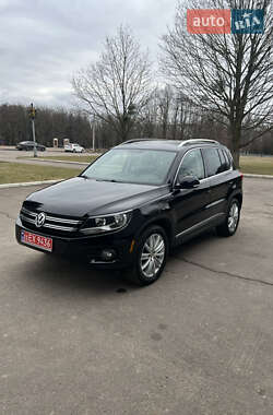 Позашляховик / Кросовер Volkswagen Tiguan 2014 в Рівному