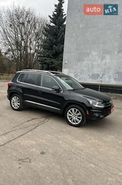 Позашляховик / Кросовер Volkswagen Tiguan 2014 в Рівному