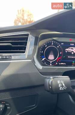 Внедорожник / Кроссовер Volkswagen Tiguan 2018 в 