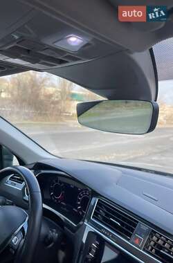Внедорожник / Кроссовер Volkswagen Tiguan 2018 в 