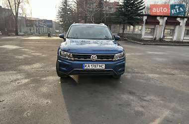 Внедорожник / Кроссовер Volkswagen Tiguan 2018 в 