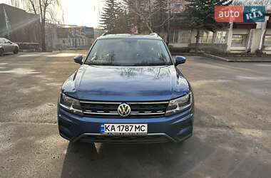 Внедорожник / Кроссовер Volkswagen Tiguan 2018 в 