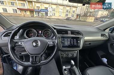 Внедорожник / Кроссовер Volkswagen Tiguan 2018 в 