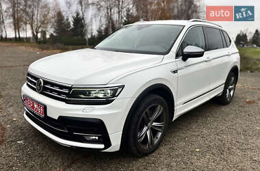 Позашляховик / Кросовер Volkswagen Tiguan 2019 в Чернівцях