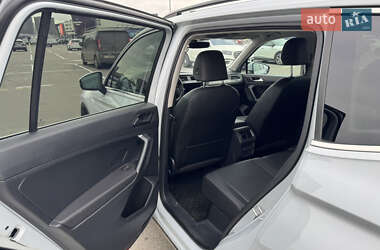 Позашляховик / Кросовер Volkswagen Tiguan 2018 в 