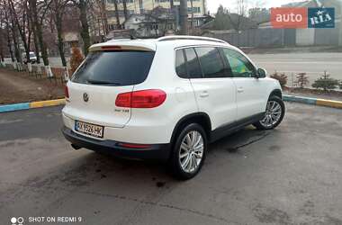 Внедорожник / Кроссовер Volkswagen Tiguan 2014 в 