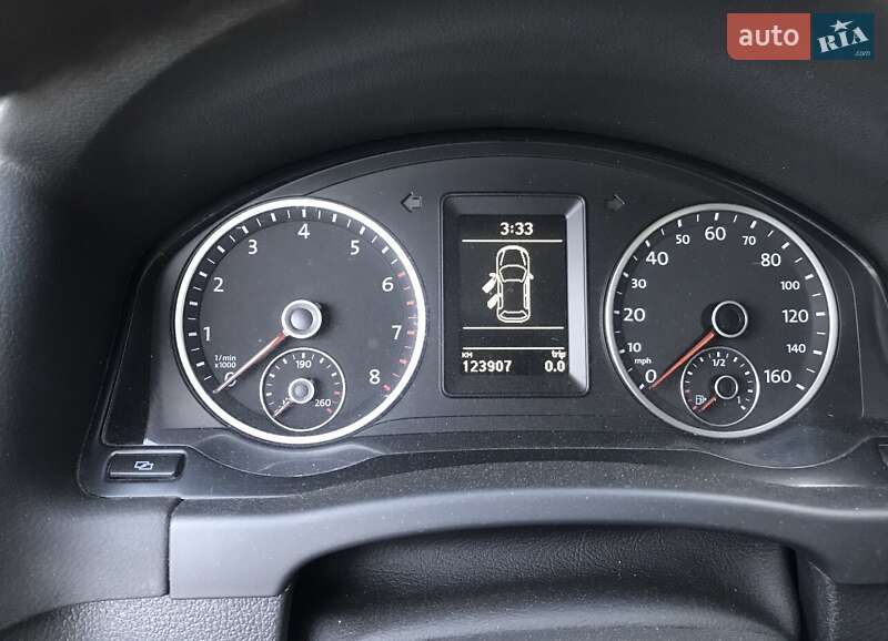 Позашляховик / Кросовер Volkswagen Tiguan 2011 в Києві