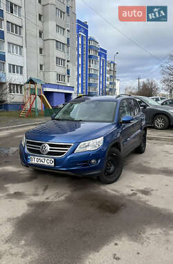 Внедорожник / Кроссовер Volkswagen Tiguan 2010 в Чернигове