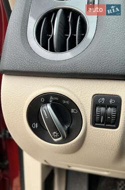 Внедорожник / Кроссовер Volkswagen Tiguan 2012 в 