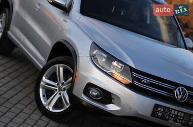 Позашляховик / Кросовер Volkswagen Tiguan 2016 в 