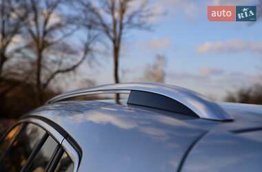Позашляховик / Кросовер Volkswagen Tiguan 2016 в 