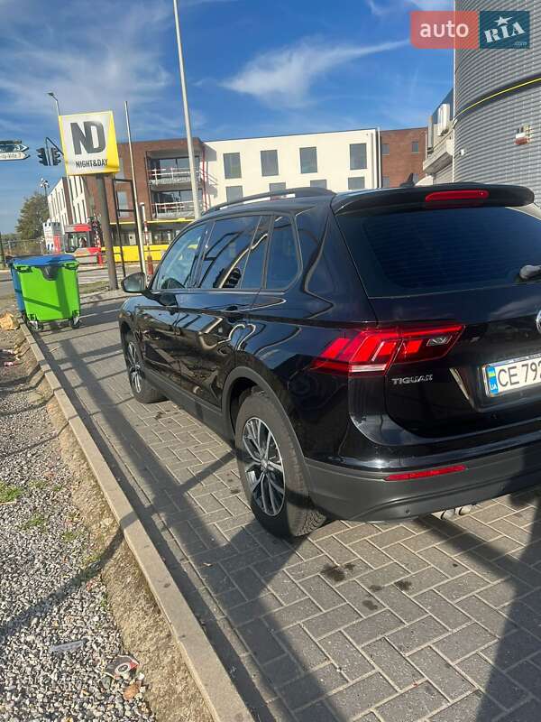 Позашляховик / Кросовер Volkswagen Tiguan 2017 в Чернівцях