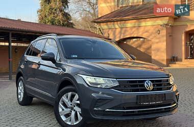 Позашляховик / Кросовер Volkswagen Tiguan 2021 в Ужгороді