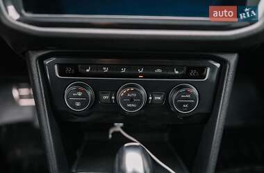 Внедорожник / Кроссовер Volkswagen Tiguan 2019 в 
