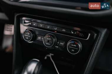 Внедорожник / Кроссовер Volkswagen Tiguan 2019 в 