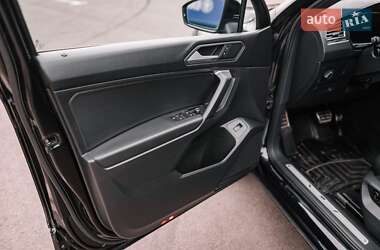 Внедорожник / Кроссовер Volkswagen Tiguan 2019 в 