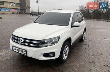 Позашляховик / Кросовер Volkswagen Tiguan 2013 в Харкові