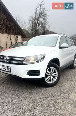 Позашляховик / Кросовер Volkswagen Tiguan 2016 в Львові