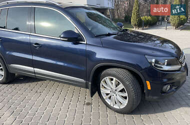 Позашляховик / Кросовер Volkswagen Tiguan 2014 в 
