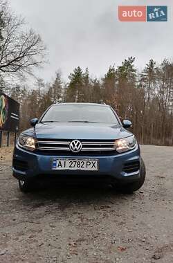 Позашляховик / Кросовер Volkswagen Tiguan 2016 в Володарці