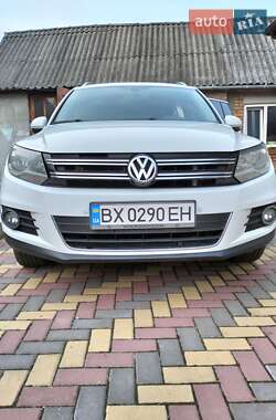 Внедорожник / Кроссовер Volkswagen Tiguan 2015 в 