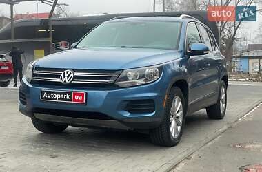 Позашляховик / Кросовер Volkswagen Tiguan 2016 в Києві