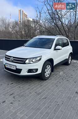 Позашляховик / Кросовер Volkswagen Tiguan 2016 в Києві