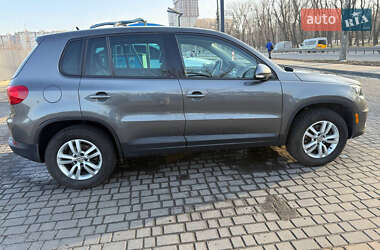 Внедорожник / Кроссовер Volkswagen Tiguan 2012 в 