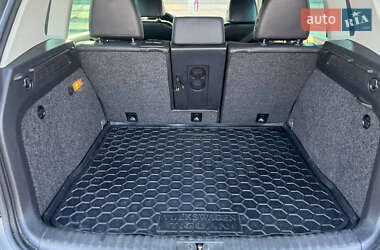 Внедорожник / Кроссовер Volkswagen Tiguan 2012 в 