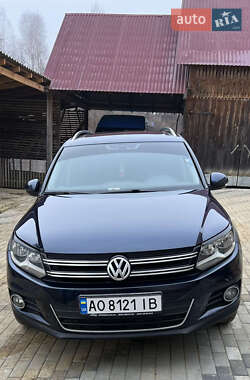 Внедорожник / Кроссовер Volkswagen Tiguan 2012 в Хусте