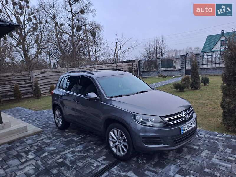 Внедорожник / Кроссовер Volkswagen Tiguan 2012 в Славуте