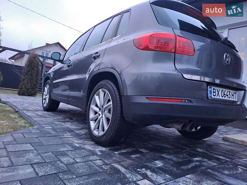 Внедорожник / Кроссовер Volkswagen Tiguan 2012 в Славуте