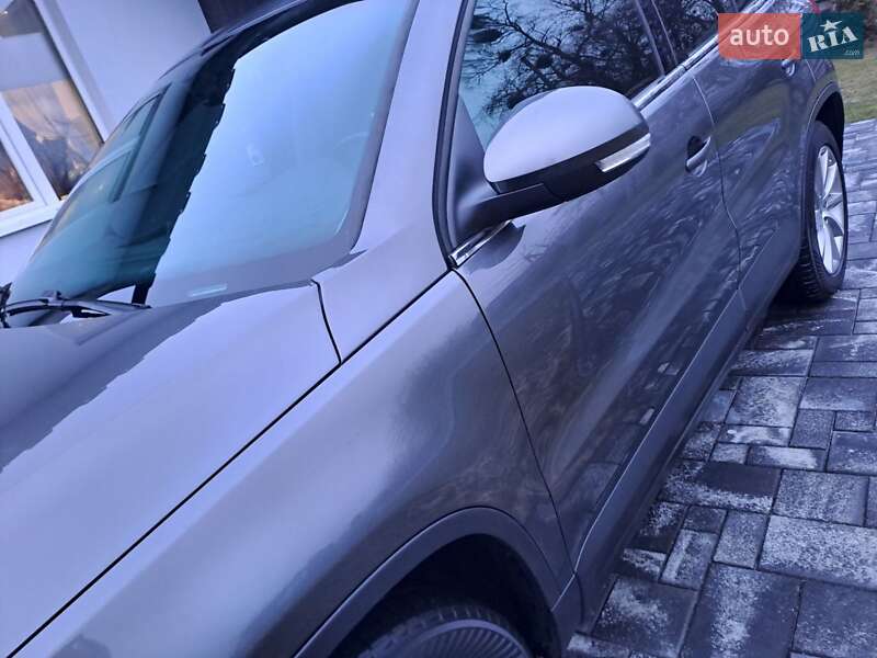 Внедорожник / Кроссовер Volkswagen Tiguan 2012 в Славуте
