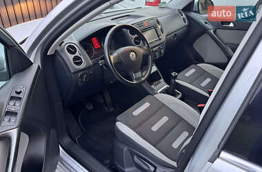 Внедорожник / Кроссовер Volkswagen Tiguan 2009 в 