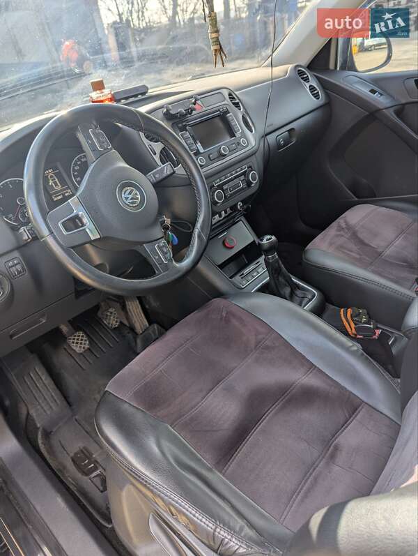 Позашляховик / Кросовер Volkswagen Tiguan 2010 в Южноукраїнську
