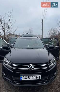 Позашляховик / Кросовер Volkswagen Tiguan 2015 в Харкові