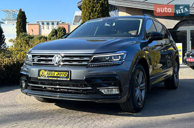 Внедорожник / Кроссовер Volkswagen Tiguan 2017 в Львове