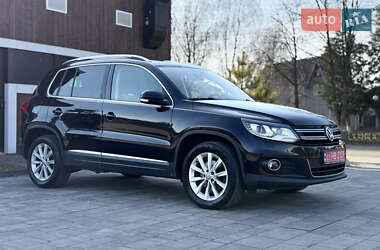 Внедорожник / Кроссовер Volkswagen Tiguan 2012 в Тячеве