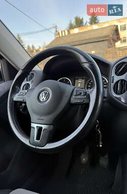 Внедорожник / Кроссовер Volkswagen Tiguan 2012 в Тячеве