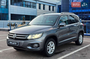 Внедорожник / Кроссовер Volkswagen Tiguan 2012 в Киеве