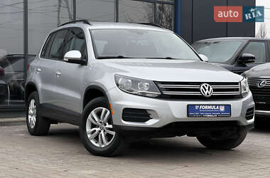 Внедорожник / Кроссовер Volkswagen Tiguan 2016 в Нововолынске