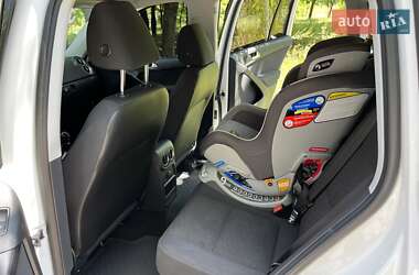 Позашляховик / Кросовер Volkswagen Tiguan 2013 в 