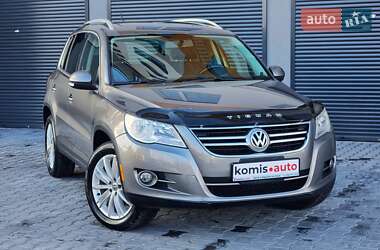 Позашляховик / Кросовер Volkswagen Tiguan 2010 в Хмельницькому