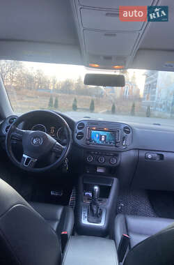 Внедорожник / Кроссовер Volkswagen Tiguan 2013 в 