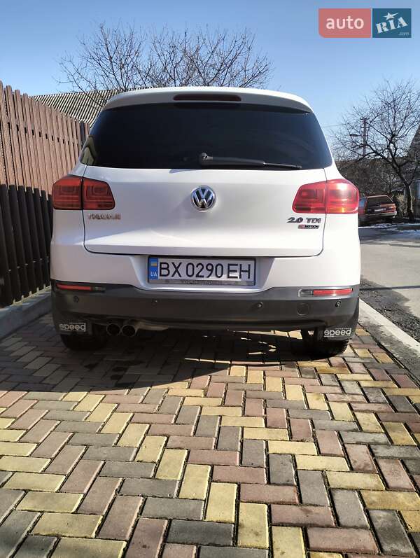 Внедорожник / Кроссовер Volkswagen Tiguan 2015 в Хмельницком