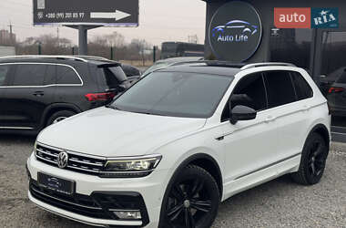 Позашляховик / Кросовер Volkswagen Tiguan 2017 в Мукачевому