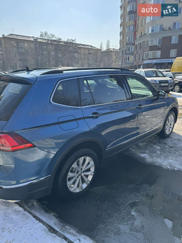 Внедорожник / Кроссовер Volkswagen Tiguan 2017 в Киеве фото 6 Внедорожник / Кроссовер Volkswagen Tiguan 2017 в Киеве