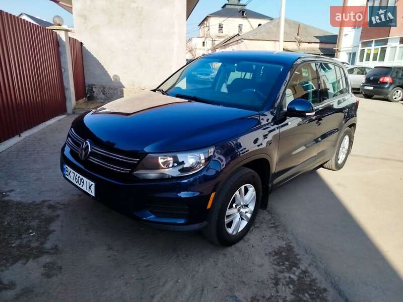 Внедорожник / Кроссовер Volkswagen Tiguan 2013 в Дубно