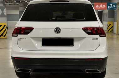 Позашляховик / Кросовер Volkswagen Tiguan 2019 в 