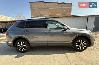 Позашляховик / Кросовер Volkswagen Tiguan 2023 в 